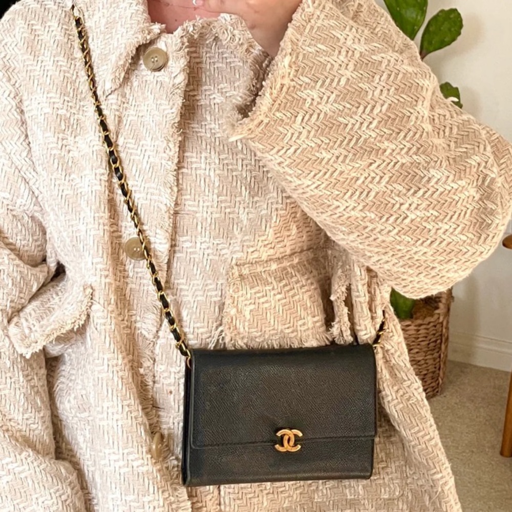 Vintage caviar Chanel black and gold clutch wallet on chain crossbody bag - Picture 3 of 17